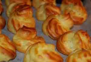 gebackene Profiteroles