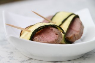 Zucchini-Röllchen mit Lamm