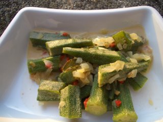 Lady-Fingers-Curry