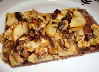 Süsser Apfel-Flammkuchen