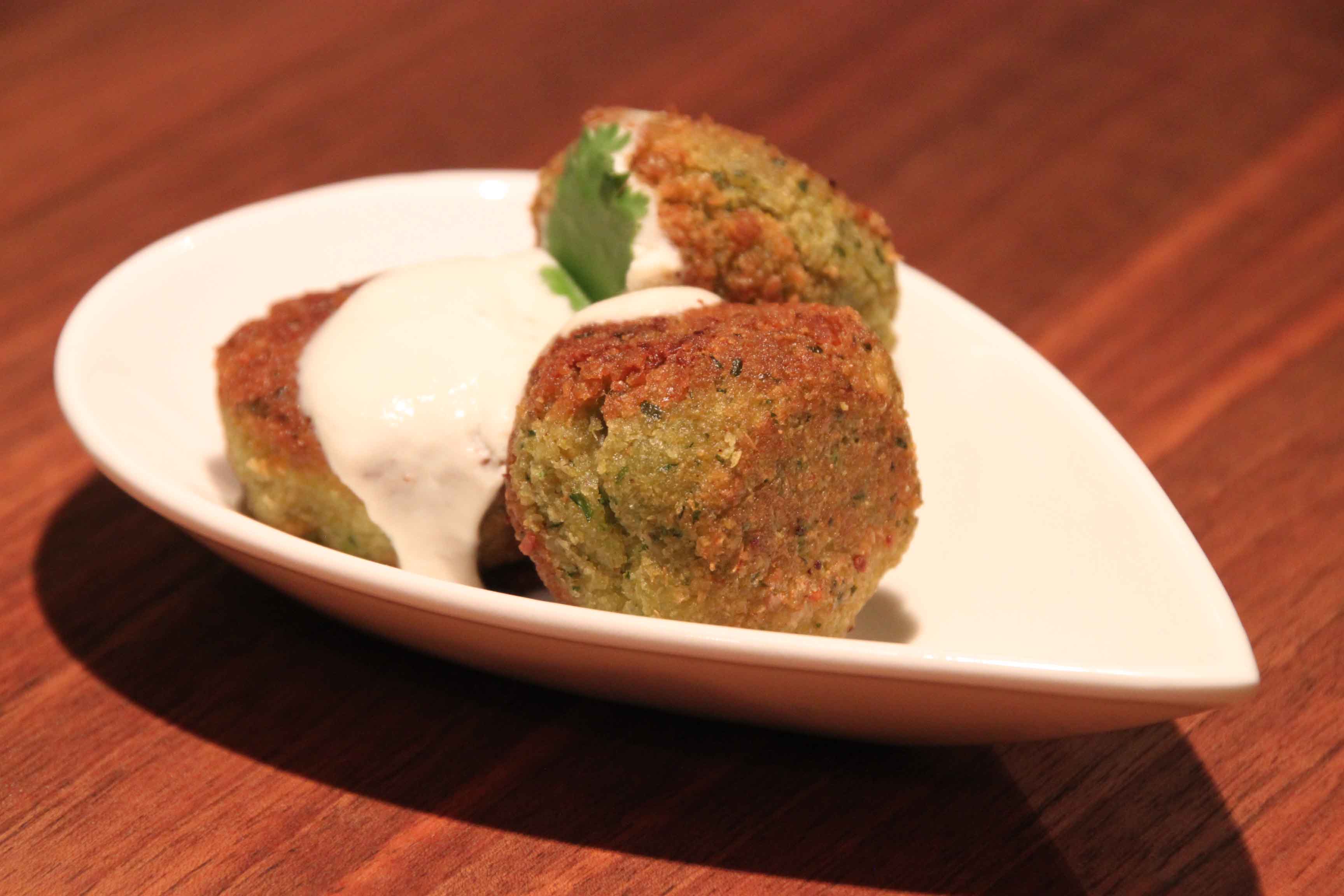 Falafel mit Sesamsauce
