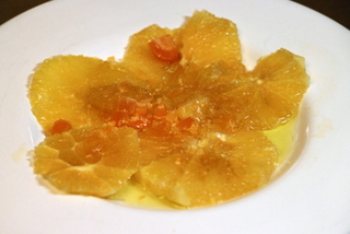 Orangen mit Honig, Olivenöl und Salz