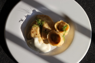 Pelmeni gekochte Teigtaschen)